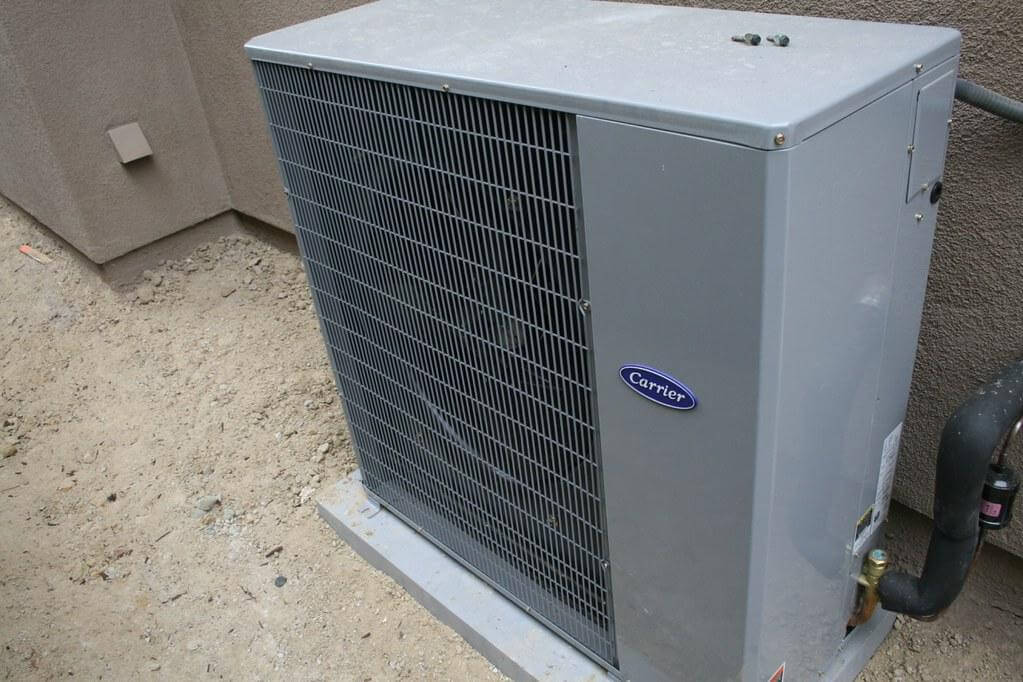 Expert recommendations: Factors to consider when deciding between AC replacement or repair